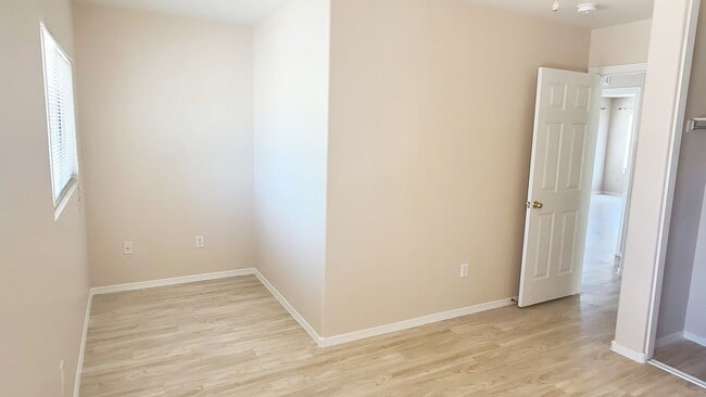 Building Photo - 4 bedroom in Chandler