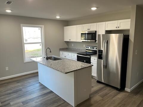 Building Photo - 410 Charles Ave