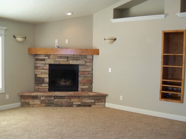 Building Photo - 6240 Gray Hawk Way