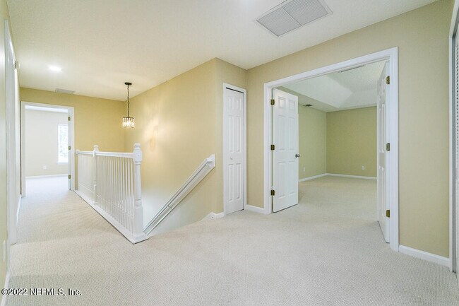 Building Photo - 825 Marjories Way