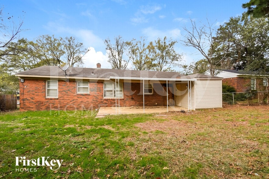 Building Photo - 1458 S White Station Rd