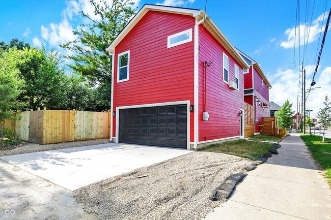 Building Photo - 1651 Spann Ave