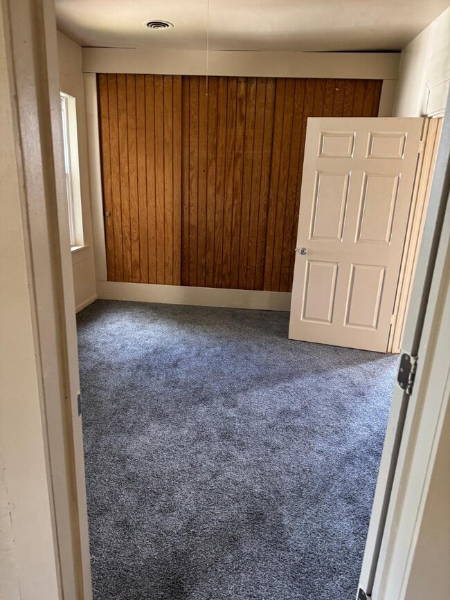 Building Photo - 1023 Pearl St