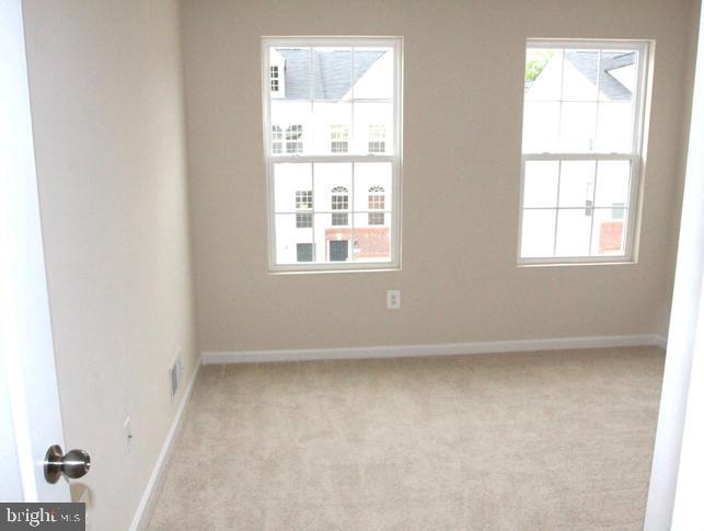 Building Photo - 7568 Stonehouse Run Dr