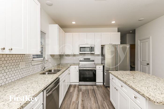 Building Photo - 7336 Parkside Pl Dr