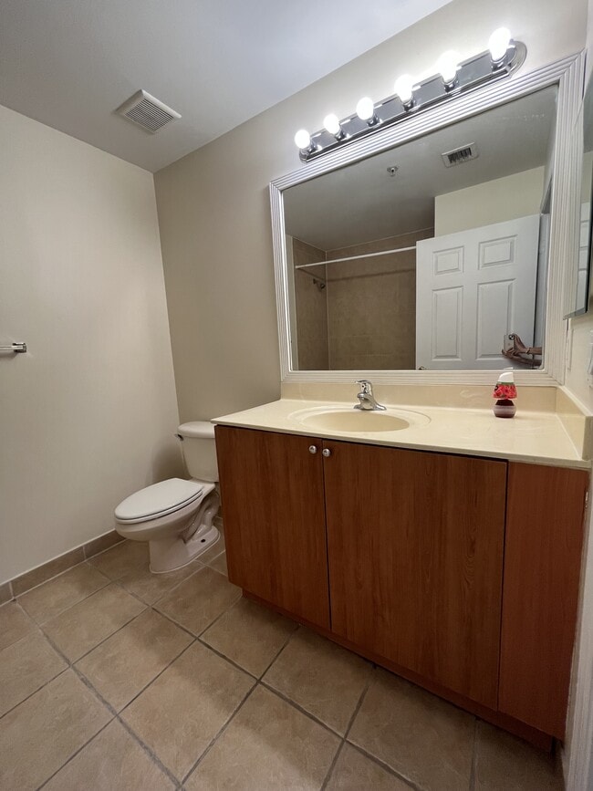 Building Photo - 3416 NW 14th Ct