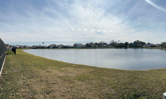 Building Photo - POOL HOME!! w/ Beautiful Pond View!!!