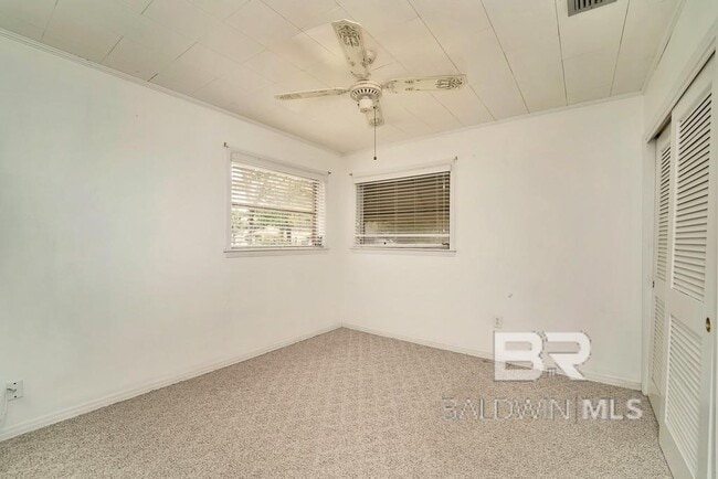 Building Photo - 359 Wisteria St