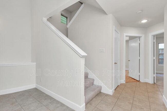 Building Photo - 3627 Main Plaza Dr