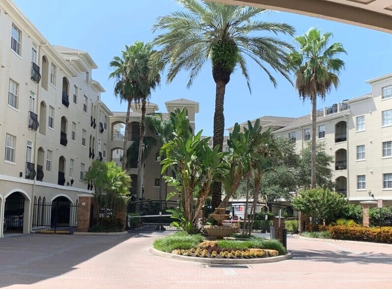 Building Photo - 501 Knights Run Ave