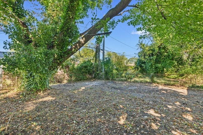 Building Photo - Spacious 4-Bedroom Home with Modern Upgrades Throughout