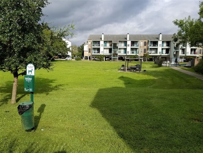 Building Photo - 18617 Egret Bay Blvd