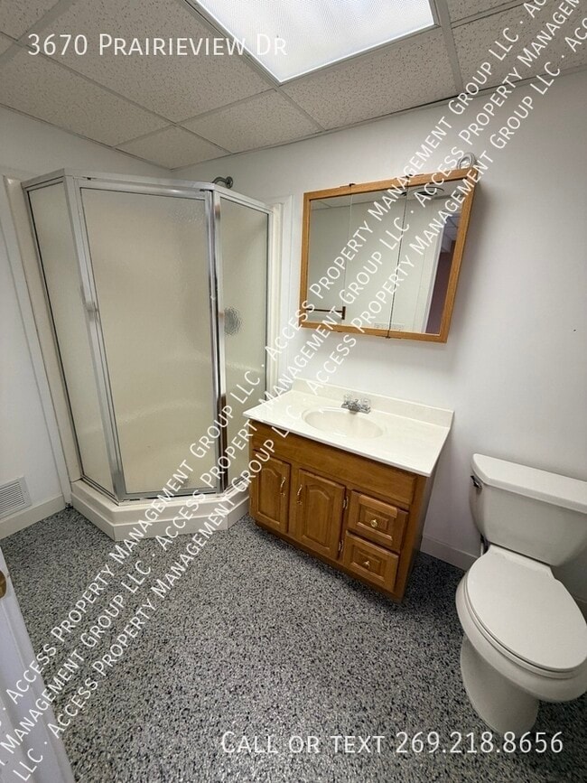 Building Photo - 3670 Prairieview Dr