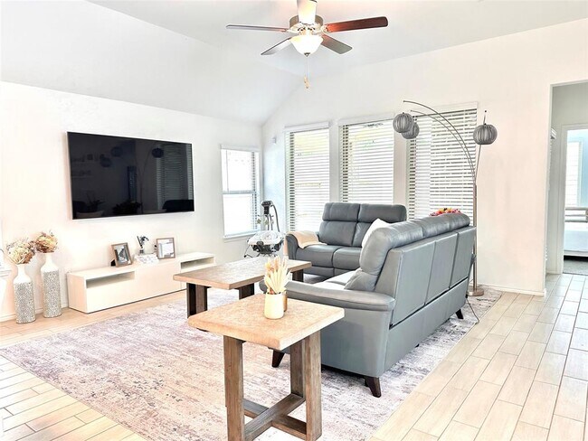 Building Photo - 7419 Caprock Cyn Ln