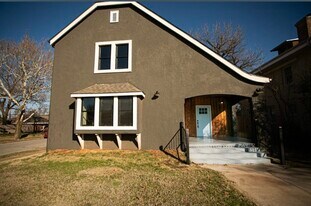 Building Photo - 1329 NW 19th St