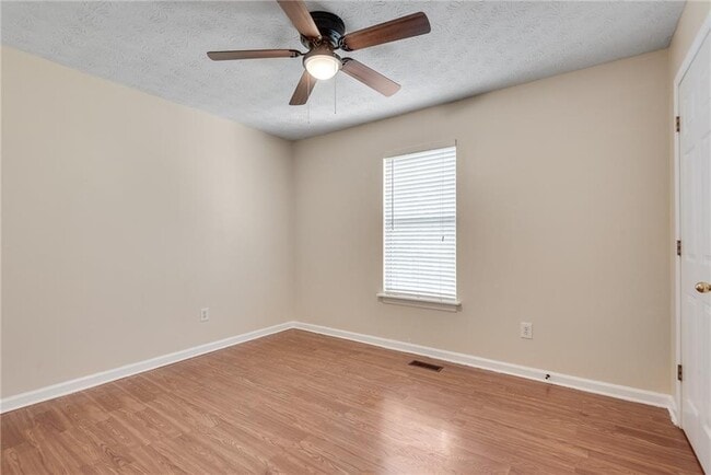Building Photo - 3174 Benthollow Ln