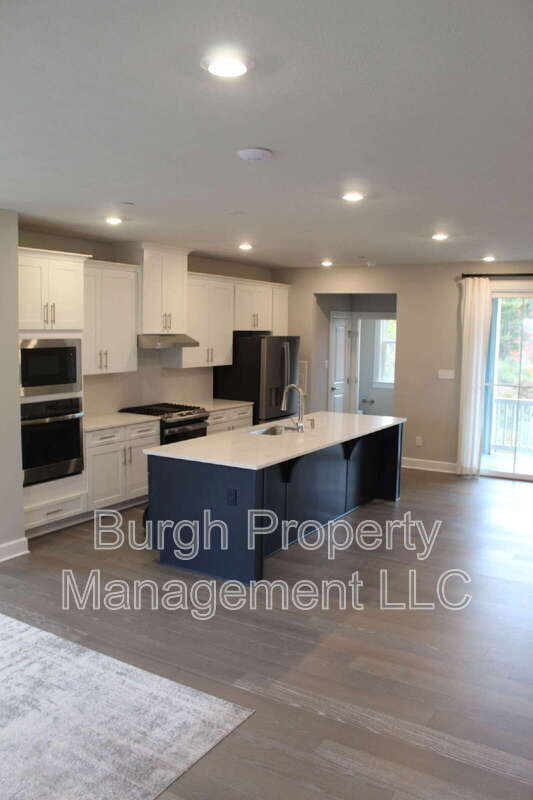 Building Photo - 137 Marketplace Ave