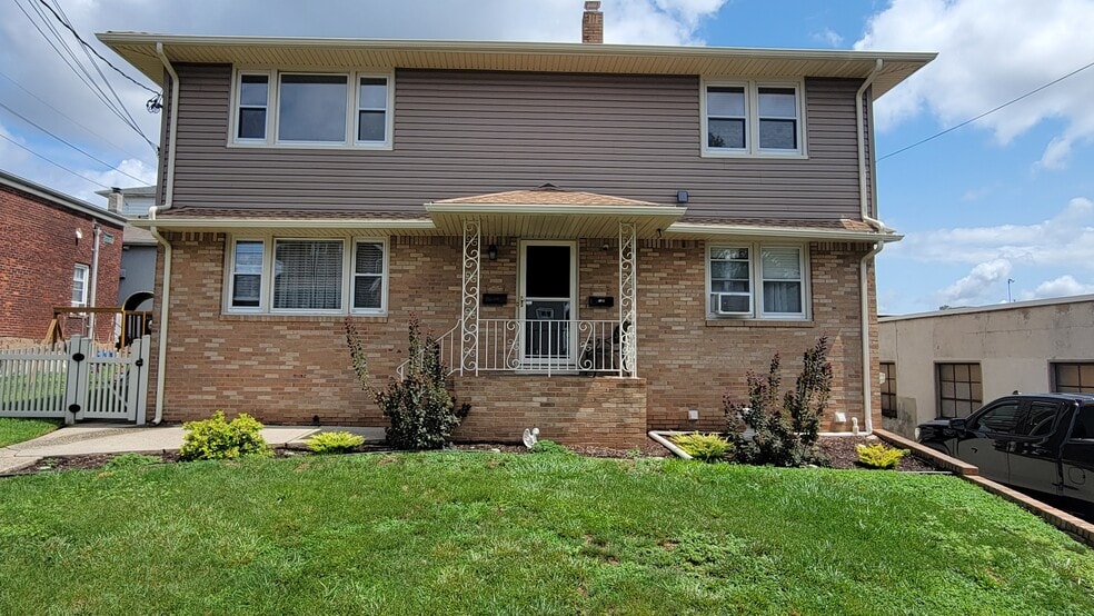 Building Photo - 39 Wadsworth St