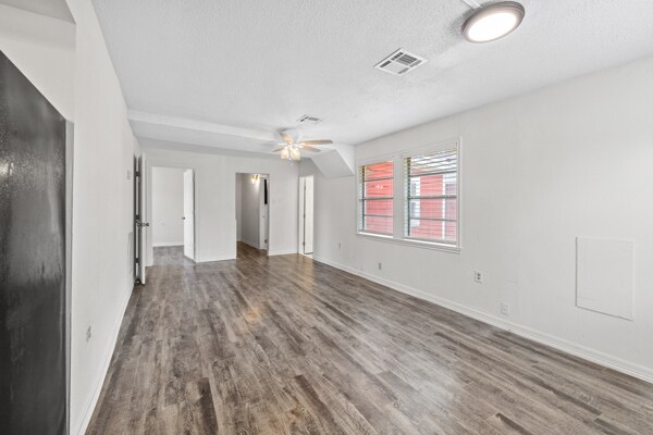Building Photo - 7818 James St