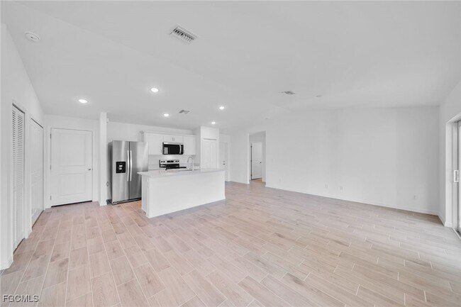 Building Photo - 3010 11th St SW