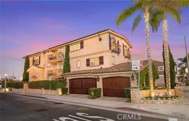 Building Photo - 900 E Balboa Blvd