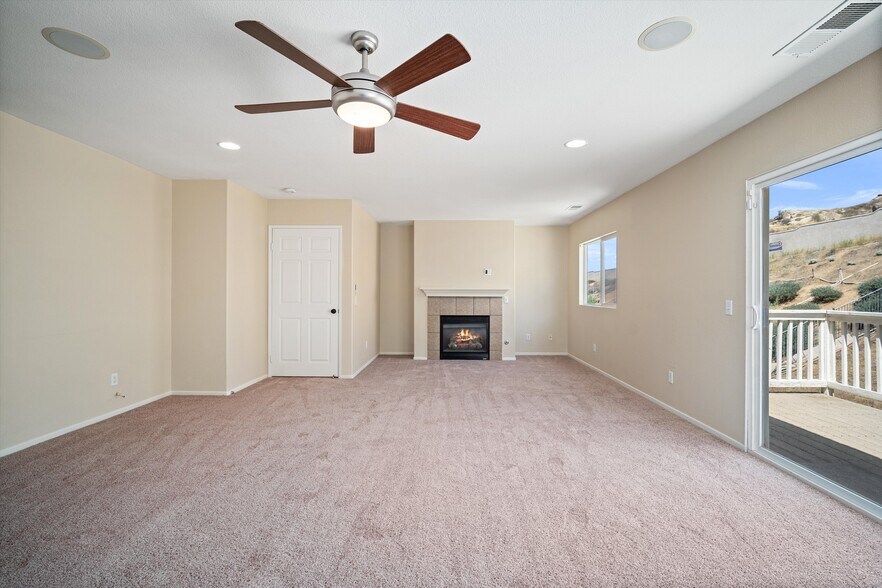 Building Photo - 26426 Mare Ln