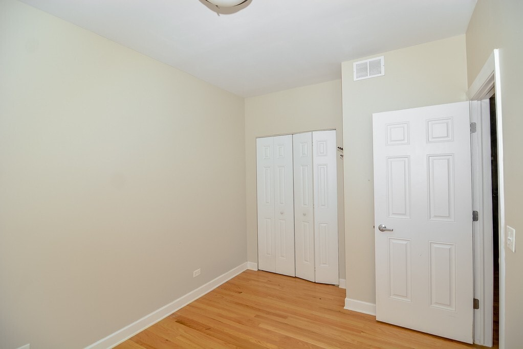 Building Photo - 3212 N Clifton Ave