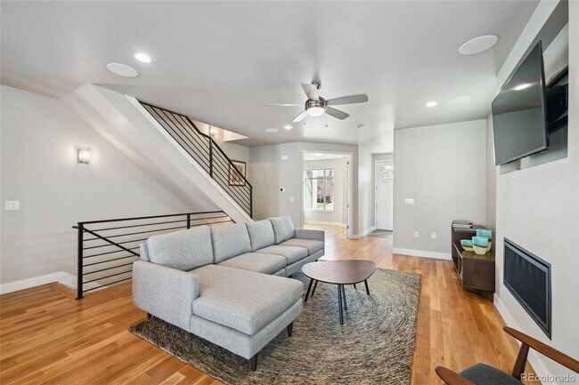 Building Photo - Rare University/Observatory Park 4 Plus Bed, 4.5 Bath Home