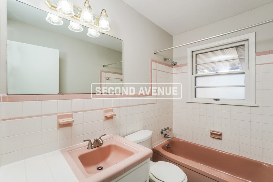 Building Photo - 4813 Jean Ave