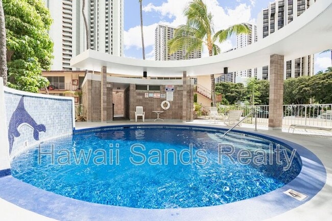 Building Photo - 2611 Ala Wai Blvd