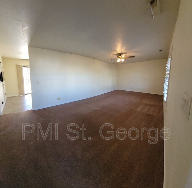 Building Photo - 776 E Fort Pierce Dr
