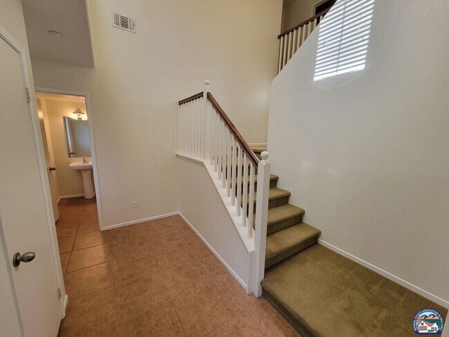 Building Photo - 642 Brewer Rd