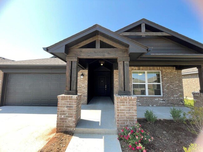 Primary Photo - 3409 Piney River Dr