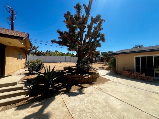 Building Photo - 56769 Joshua Dr
