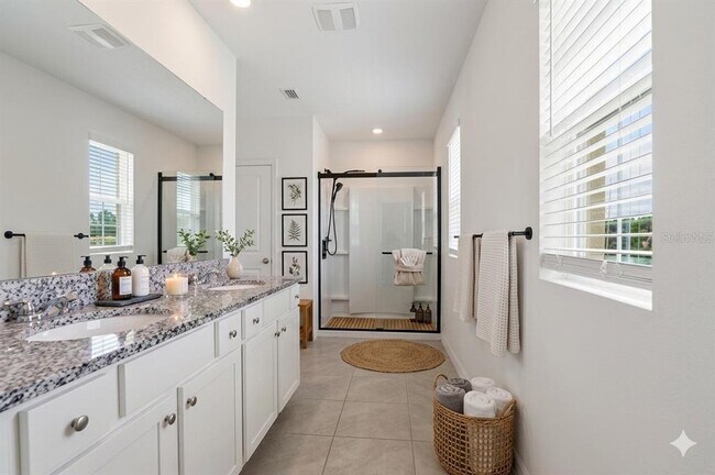 Building Photo - 531 Lazio Cir