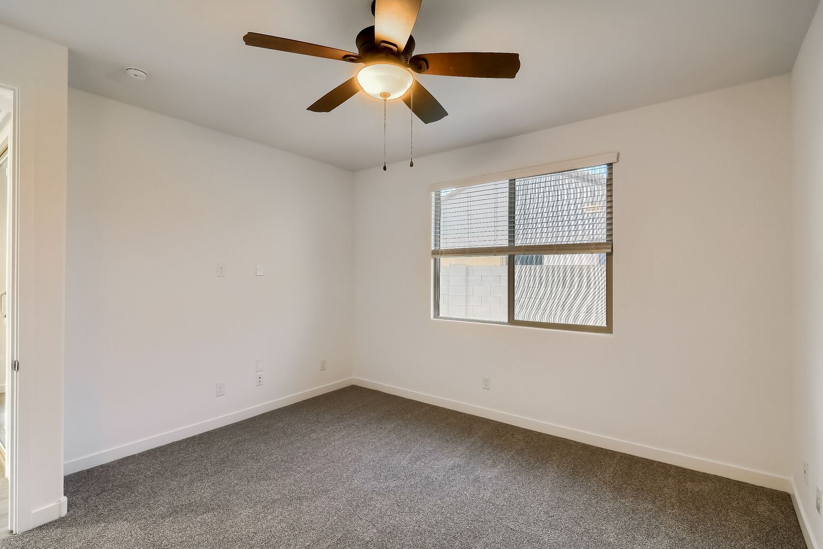 Building Photo - 8917 W Palo Verde Dr