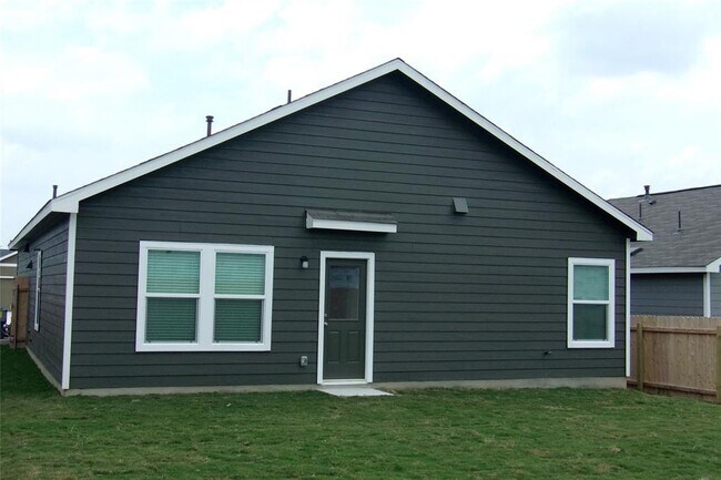 Building Photo - 2725 Louris Ln