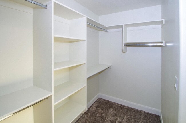 Building Photo - 4 Bedroom Townhome in Hurricane!