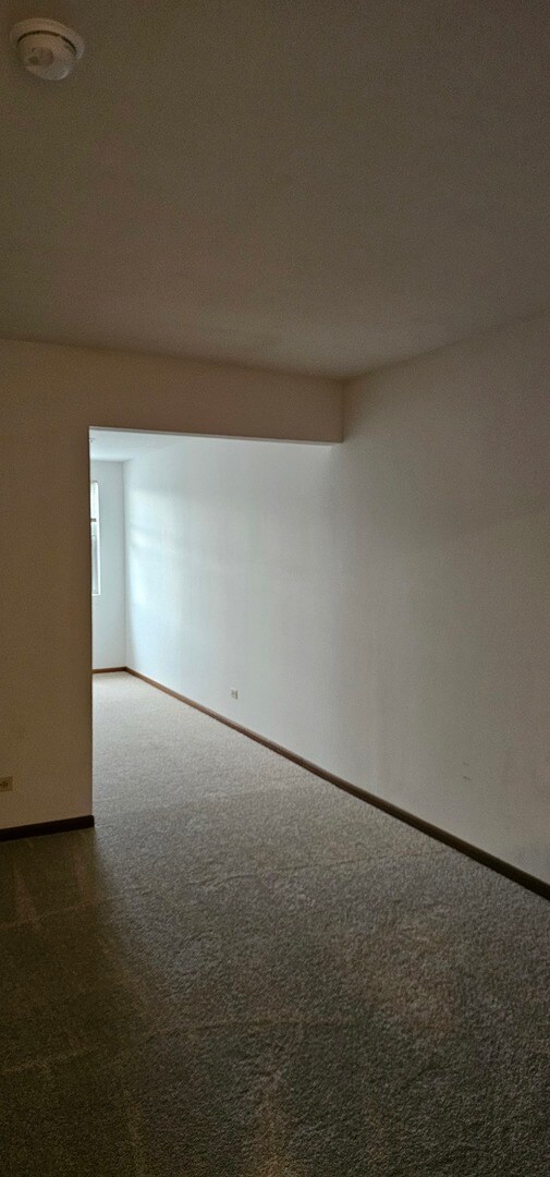 Building Photo - 301 Village Creek Dr