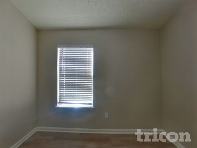 Building Photo - 12048 Coachman Lakes Way