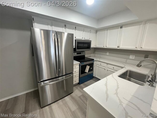 Building Photo - 6600 Bellows Ct