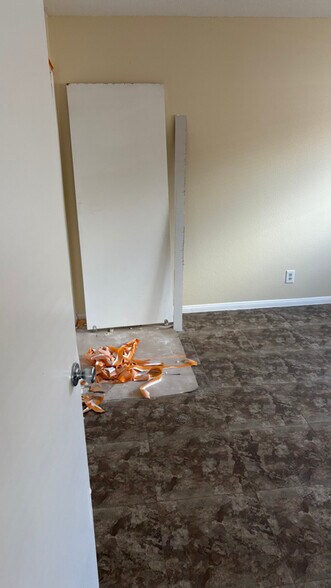 Building Photo - 5229 Mountain View Dr