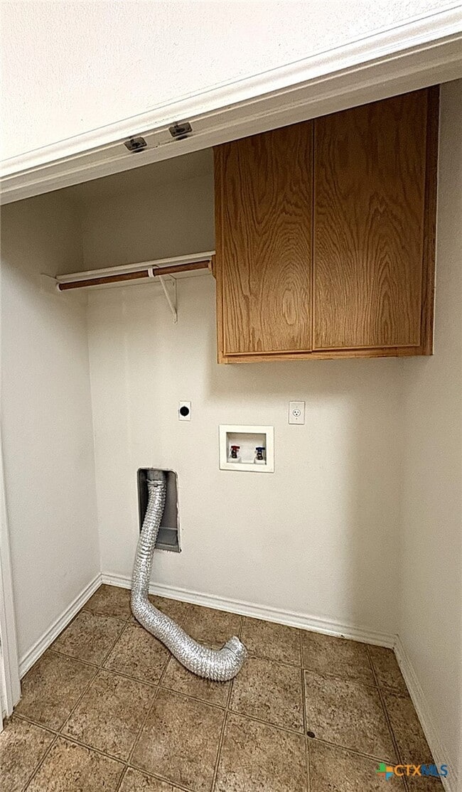 Building Photo - 2706 Ashley Dr