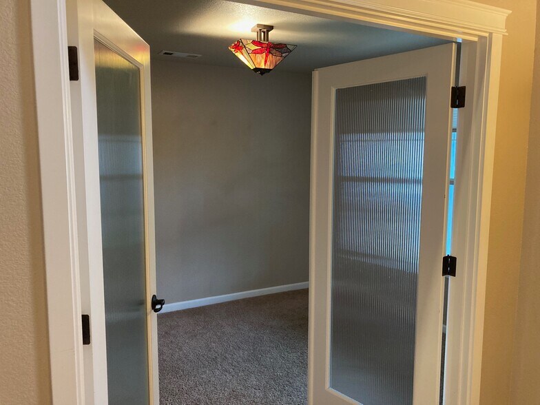 Den or Small Bedroom - 1023 Rainwood Ln