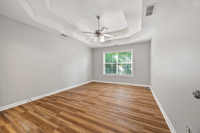 Building Photo - Spacious 3BR/3BA + 2 Bonus Rooms | $2,500/...