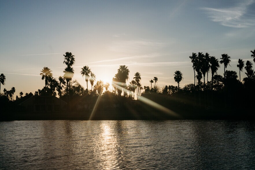 View - 714 Continental Dr