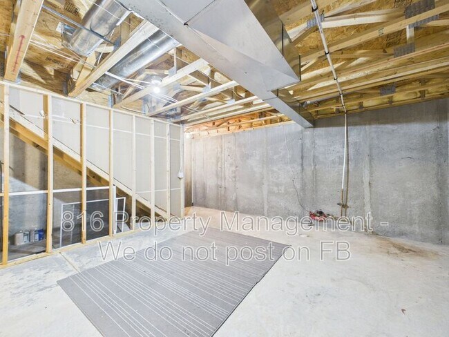 Building Photo - 8164 Drury Ave