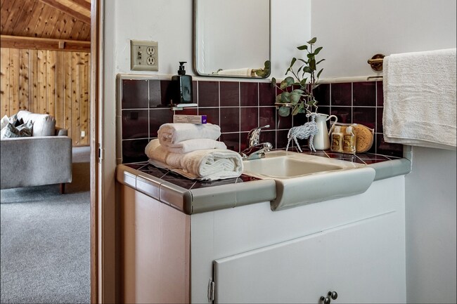 Building Photo - 19471 Rosita St