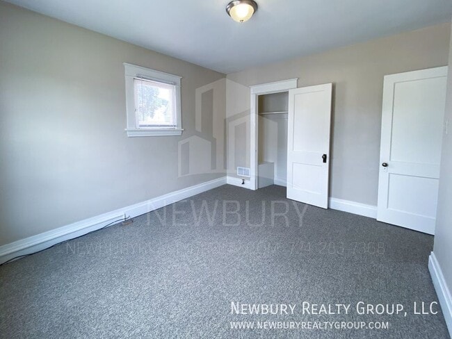 Building Photo - 317 Wilson Ave