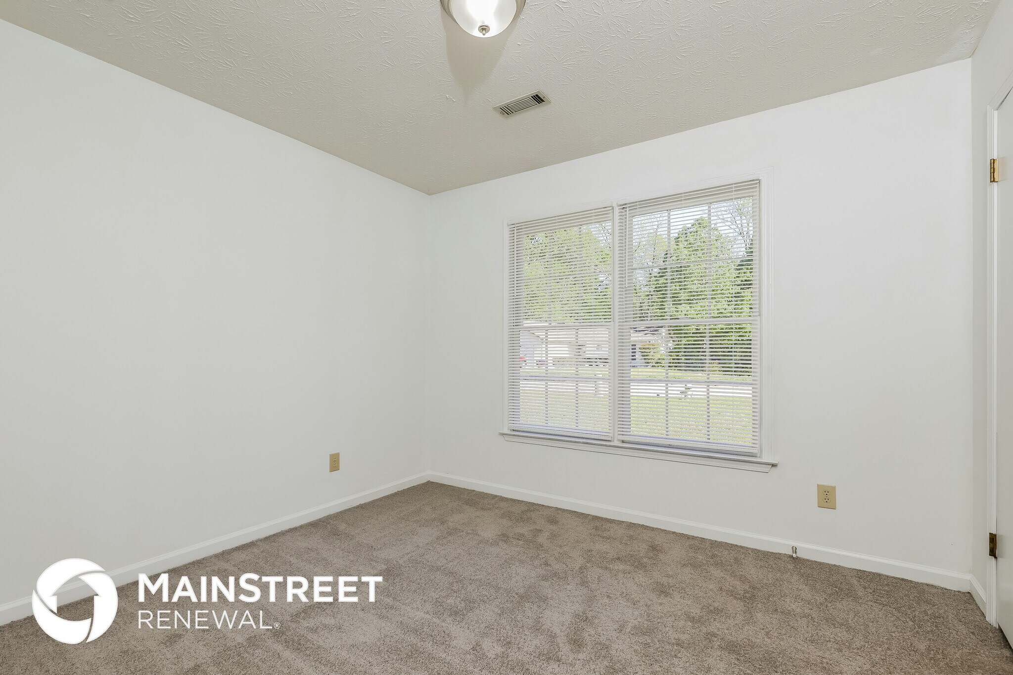 Building Photo - 335 Cornwallis Way